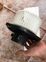Quạt dàn lạnh trong táp lô xe mitsubishi Triton chính hãng