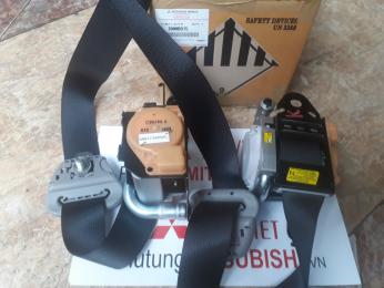 Dây đai an toàn xe Mitsubishi Triton