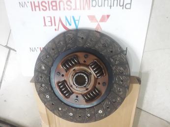 Lá côn xe Mitsubishi Pajero