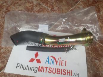 Cổ đổ xăng xe Mitsubishi Jolie