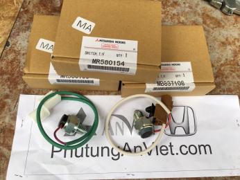Cụm công tắc điều khiển điều hòa xe Mitsubishi Jolie