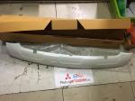 Ốp dưới cản trước xe Mitsubishi Triton chính hãng