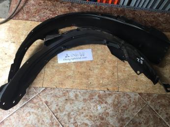 Lòng dè chắn bùn xe honda CRV 