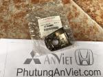 Tay mở cửa ngoài đoạn ngắn xe mitsubishi triton chính hãng