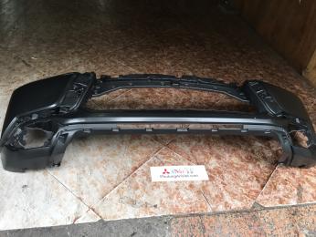 Ba đờ sốc trước xe Mitsubishi Pajero Sport