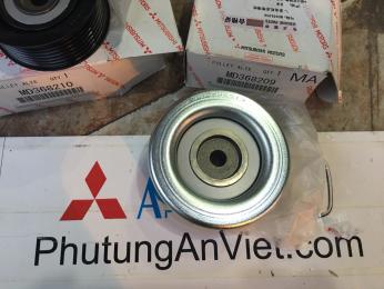 Bi tỳ trơn xe Mitsubishi Pajero V93 