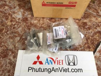 Cò xả cò hút xe Mitsubishi Triton 
