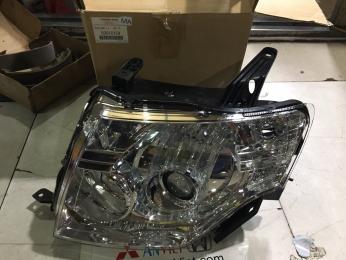 Đèn pha xe mitsubishi pajero V93