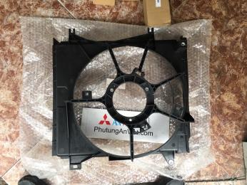 Lồng quạt két nước xe mitsubishi Attrage