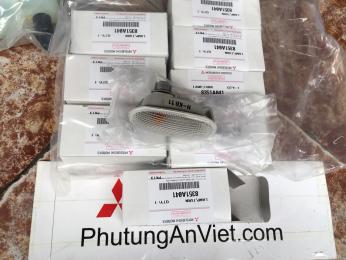 Đèn xi nhan tai xe Mitsubishi Triton