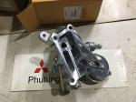 Đế bắt lọc nhớt xe Mitsubishi Triton all new chính hãng