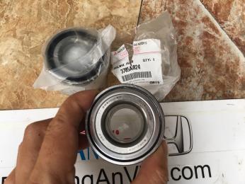 Bi moay ơ sau xe mitsubishi Mirage