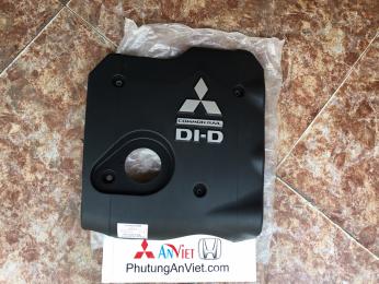 Nắp mặt máy xe Mitsubishi Triton