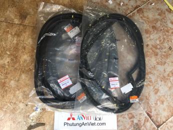 Gioăng êm trên cánh cửa xe Mitsubishi Jolie