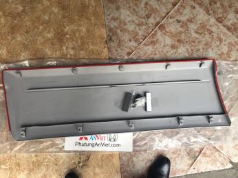Ốp cánh cửa xe Mitsubishi Pajero V33