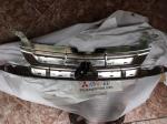 Mặt ca lăng xe mitsubishi Outlander chính hãng