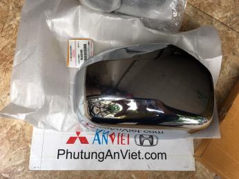 Ốp gương chiếu hậu xe mitsubishi Triton 2015-2018