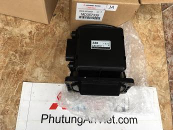 Cảm biến lưu lượng khí nạp xe mitsubishi Pajero