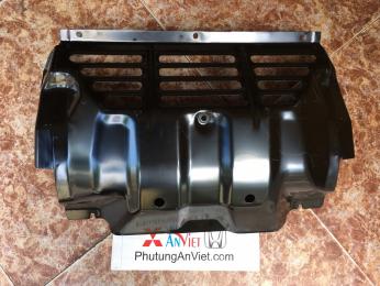 Chắn bùn gầm máy xe mitsubishi Pajero Sport 