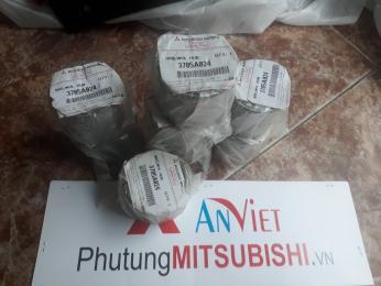 Bi moay ơ sau xe Mitsubishi Attrage