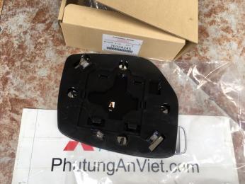 Mặt gương xe mitsubishi Zinger