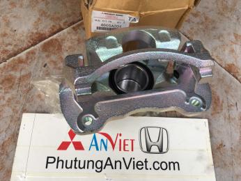 Cụm gông phanh xe mitsubishi Triton