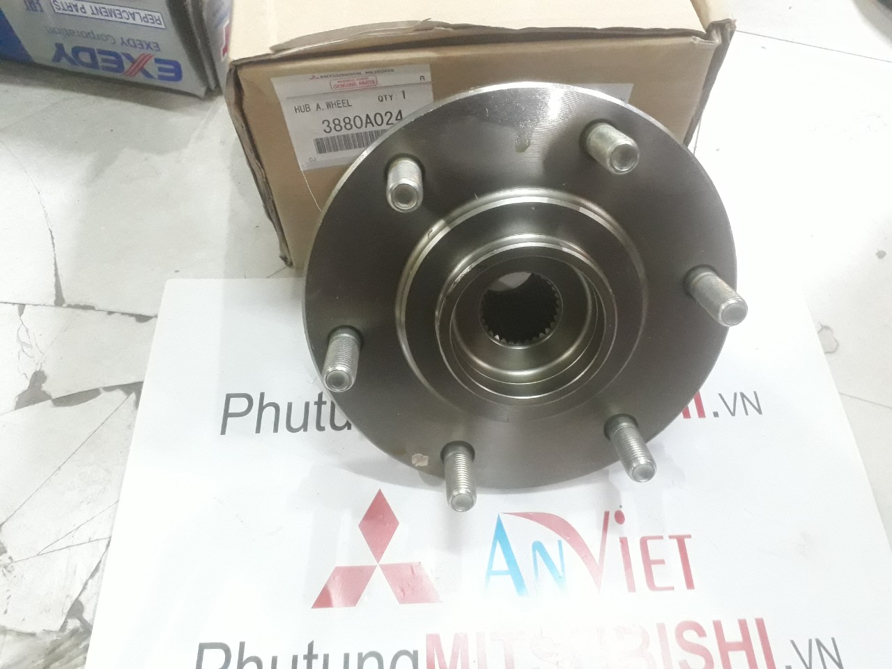 Bi moay ơ trước Mitsubishi Pajero