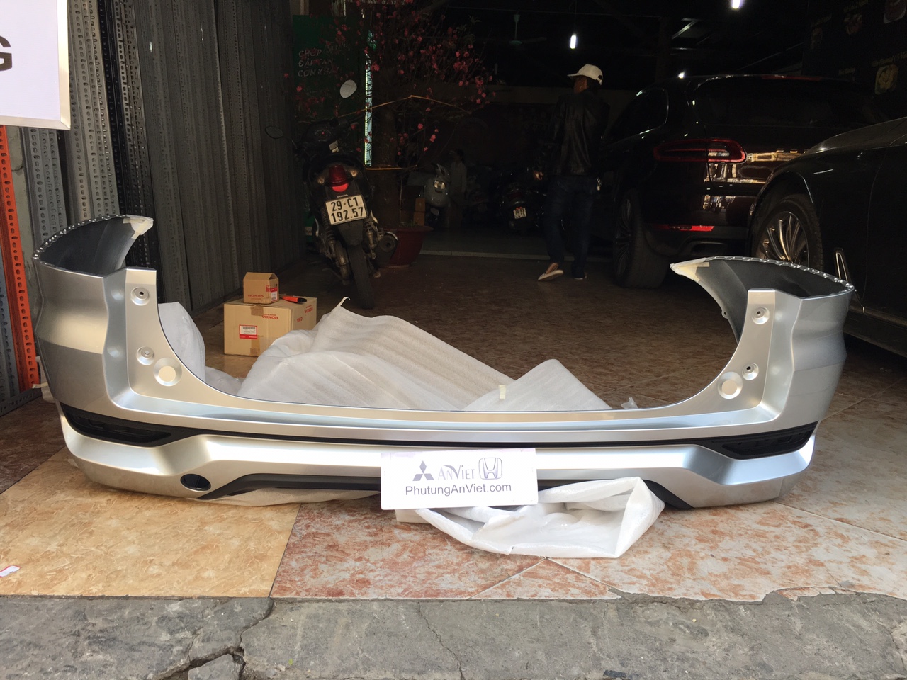 Cản sau xe Mitsubishi Xpander