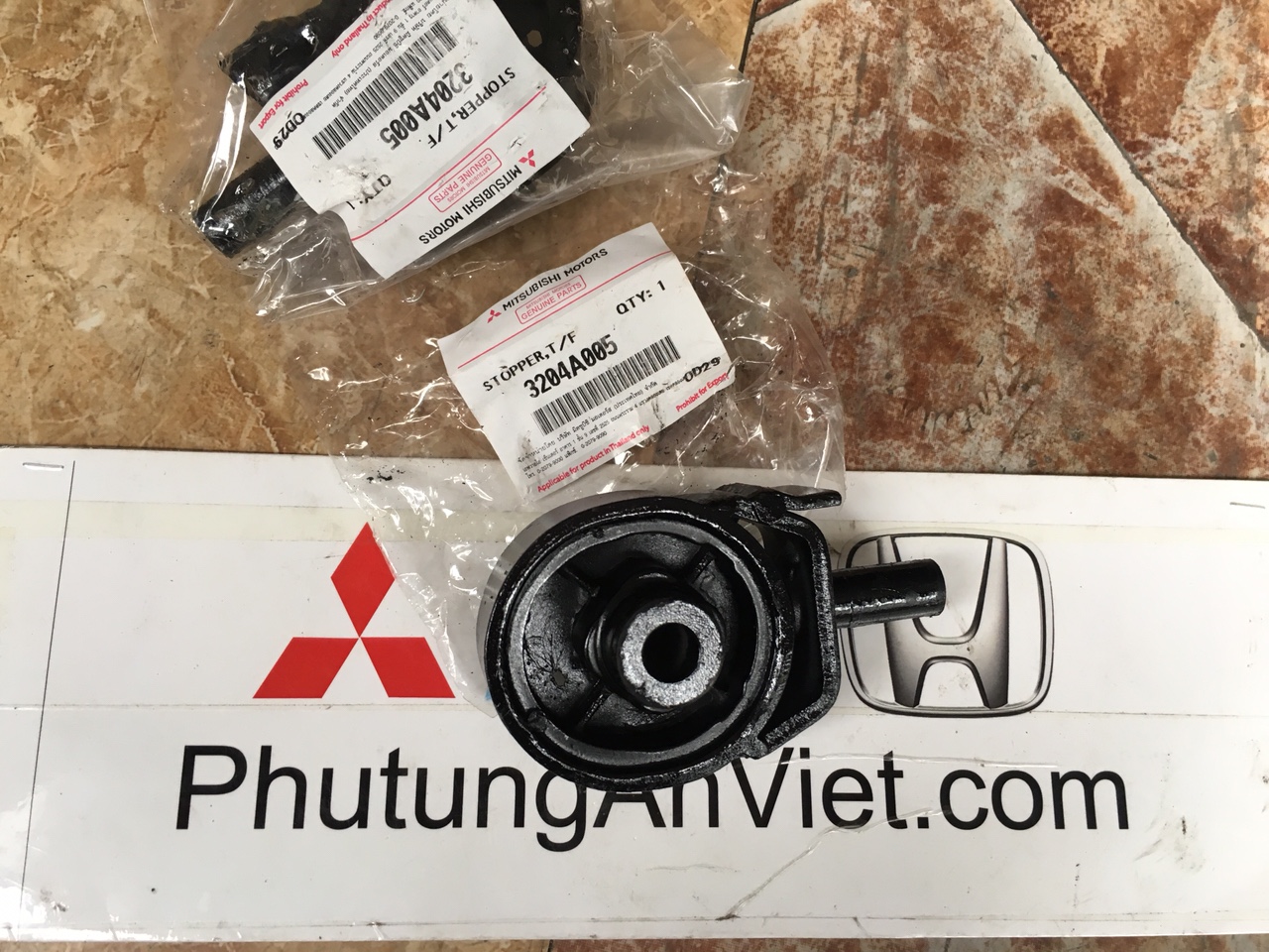 Chân hộp số phụ Mitsubishi Pajero Sport