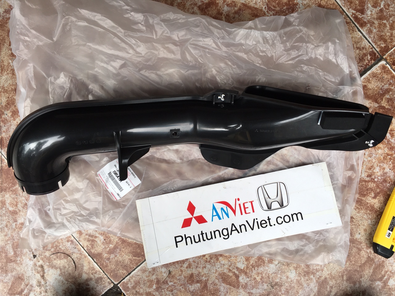 Cổ hút gió xe Mitsubishi Pajero Sport