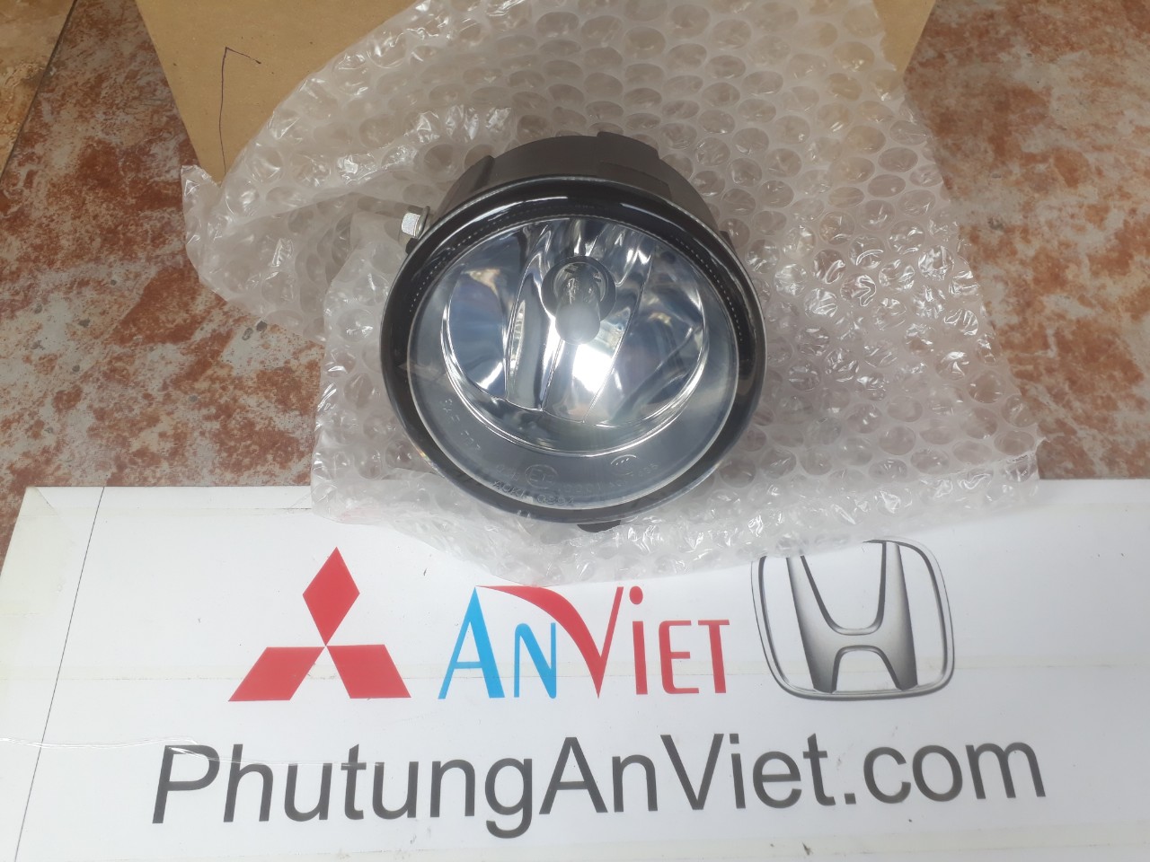 Đèn gầm xe Mitsubishi Attrage
