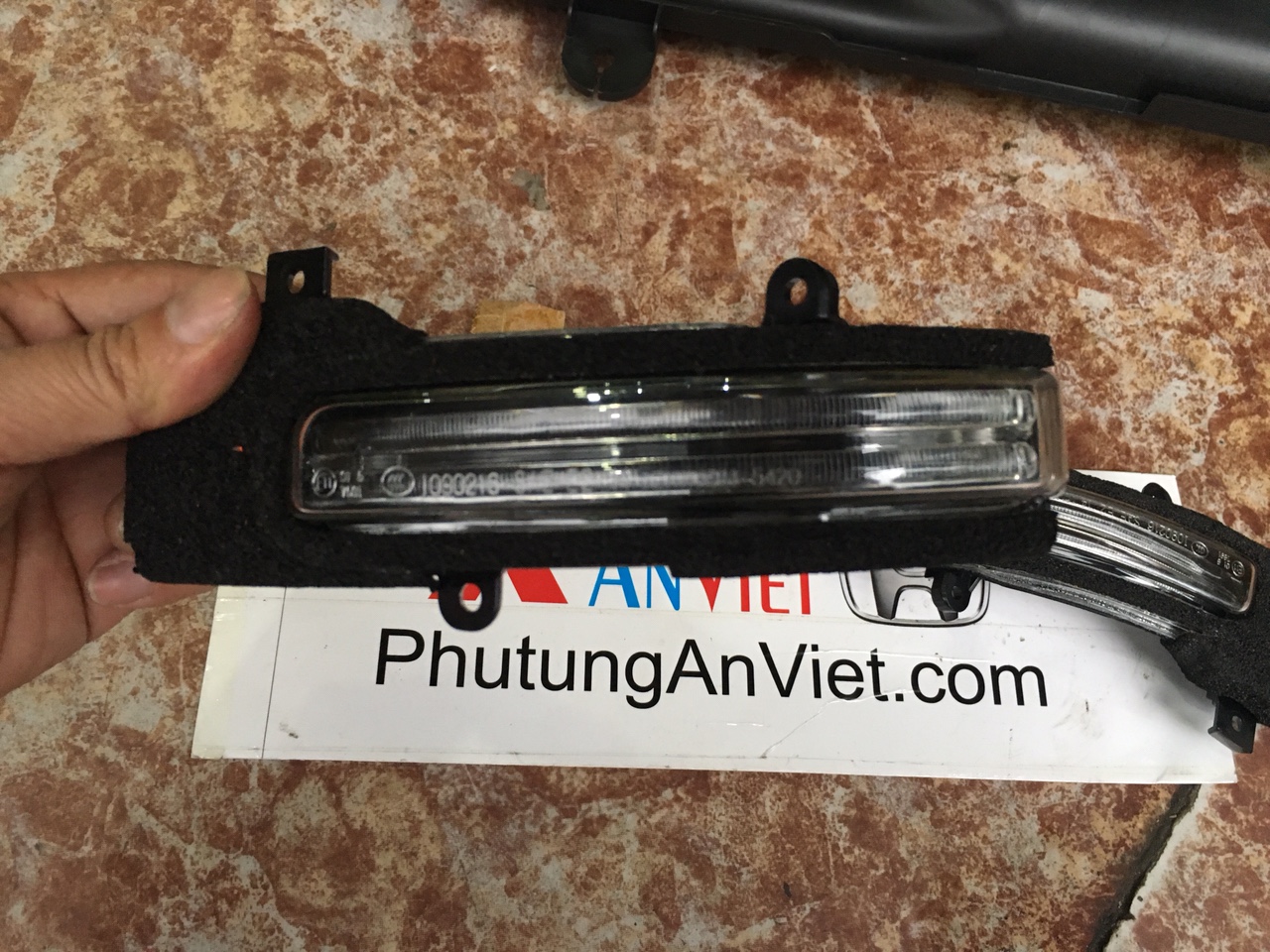 Đèn xi nhan gương xe mitsubishi Mirage