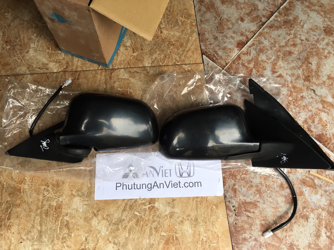 Gương chiếu hậu xe Mitsubishi Lancer