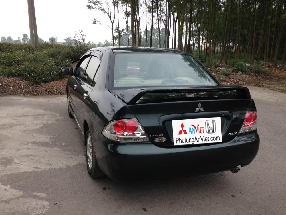 xe mitsubishi Lancer