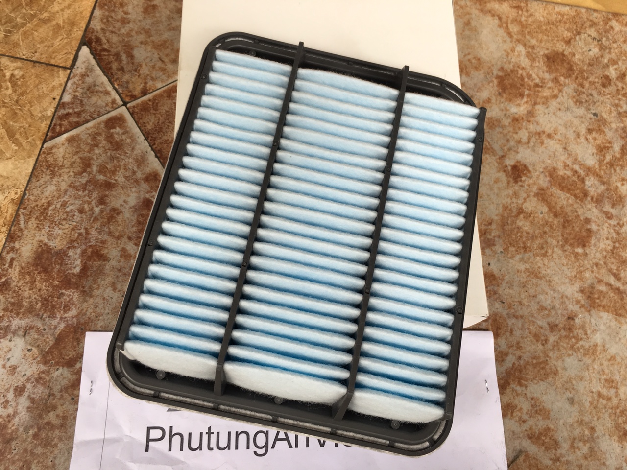 Lọc gió động cơ xe Mitsubishi Grandis 
