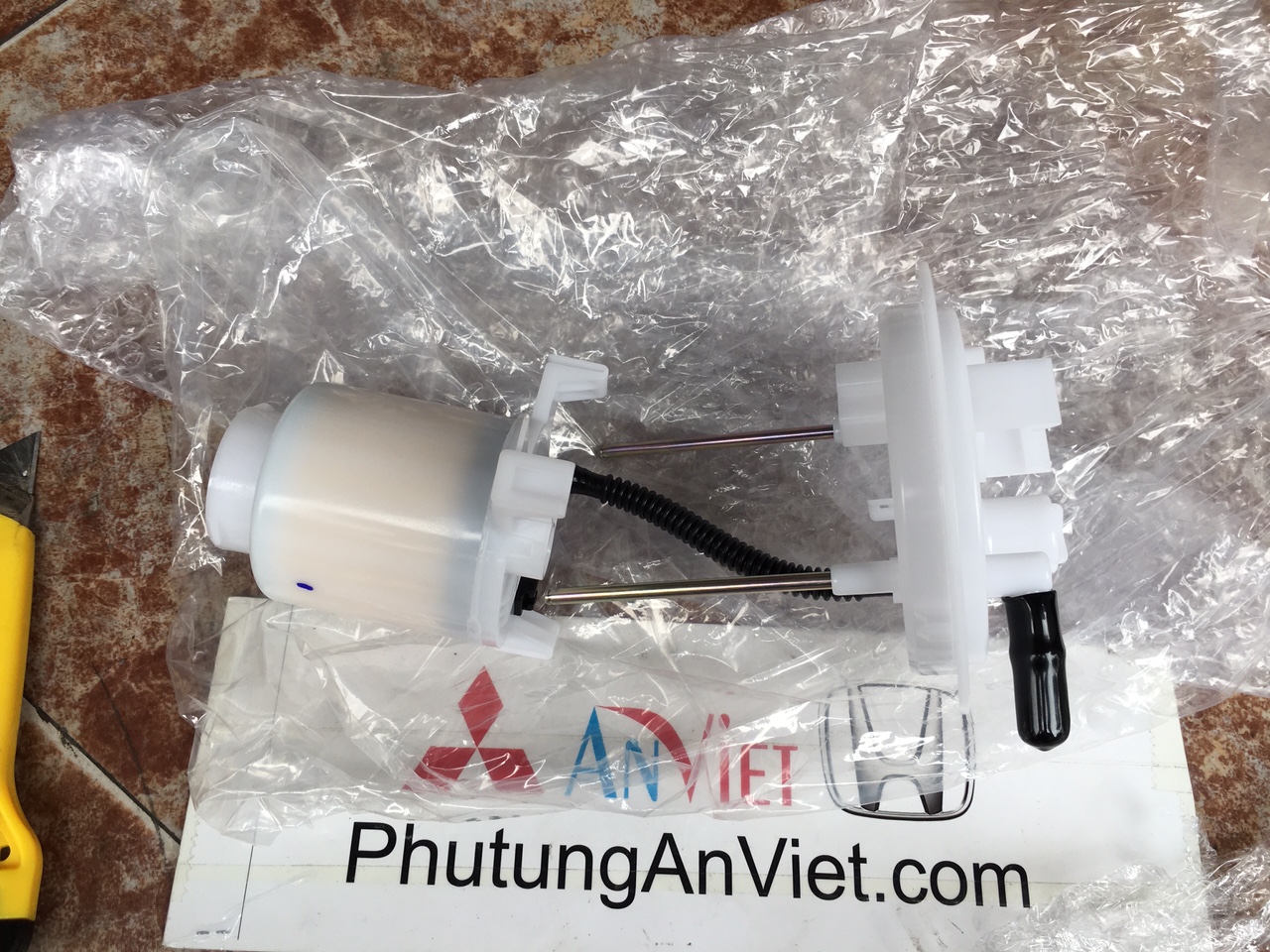 Lọc xăng xe mitsubishi Mirage 