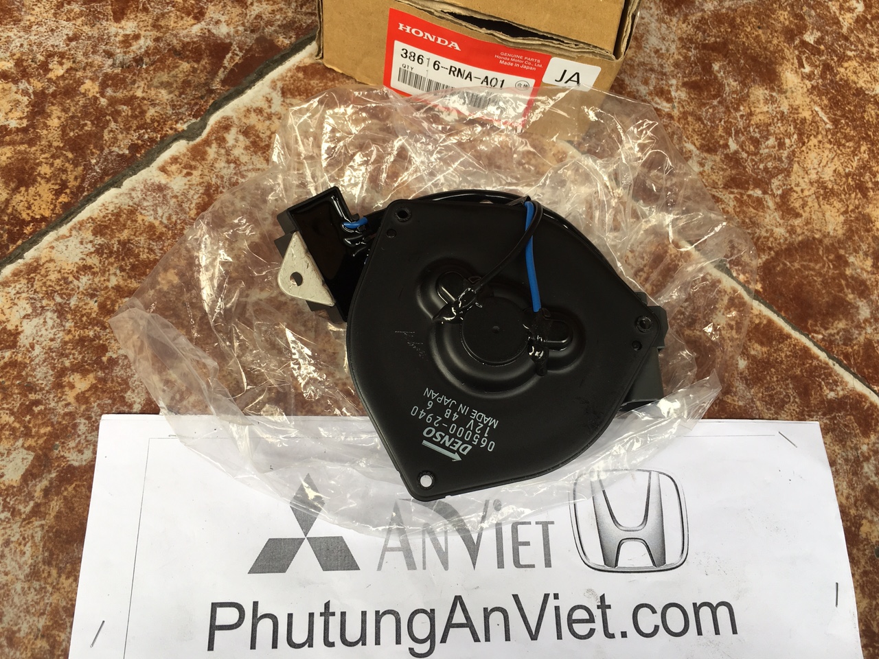 Mô tơ quạt dàn nóng xe Honda Civic