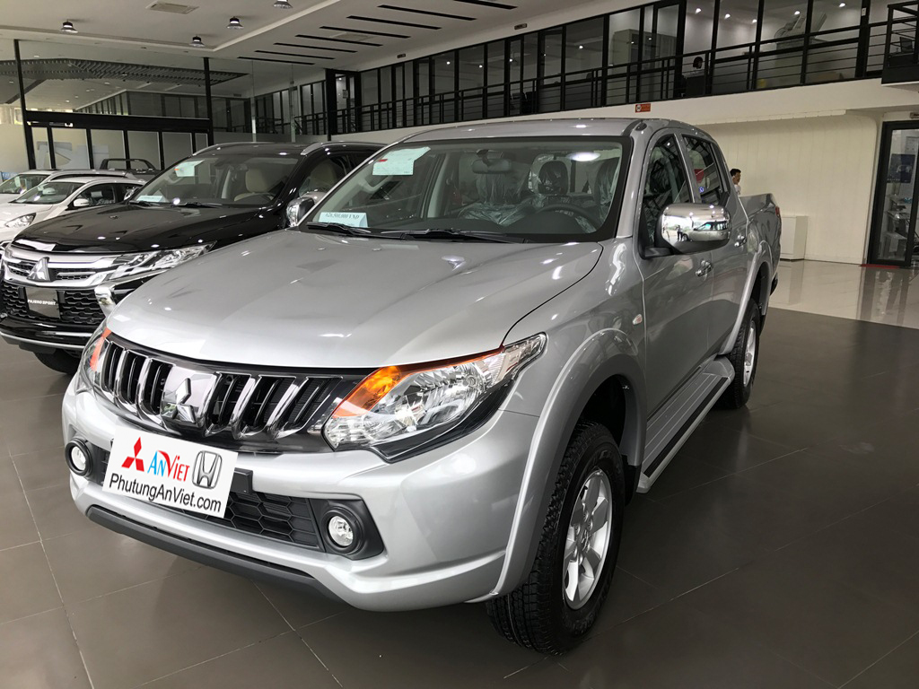 xe Mitsubishi Triton
