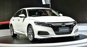 Bi moay ơ trước xe honda Accord