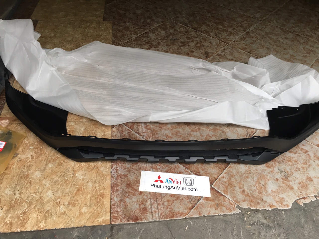 Ba đờ sốc trước miếng dưới honda CRV 