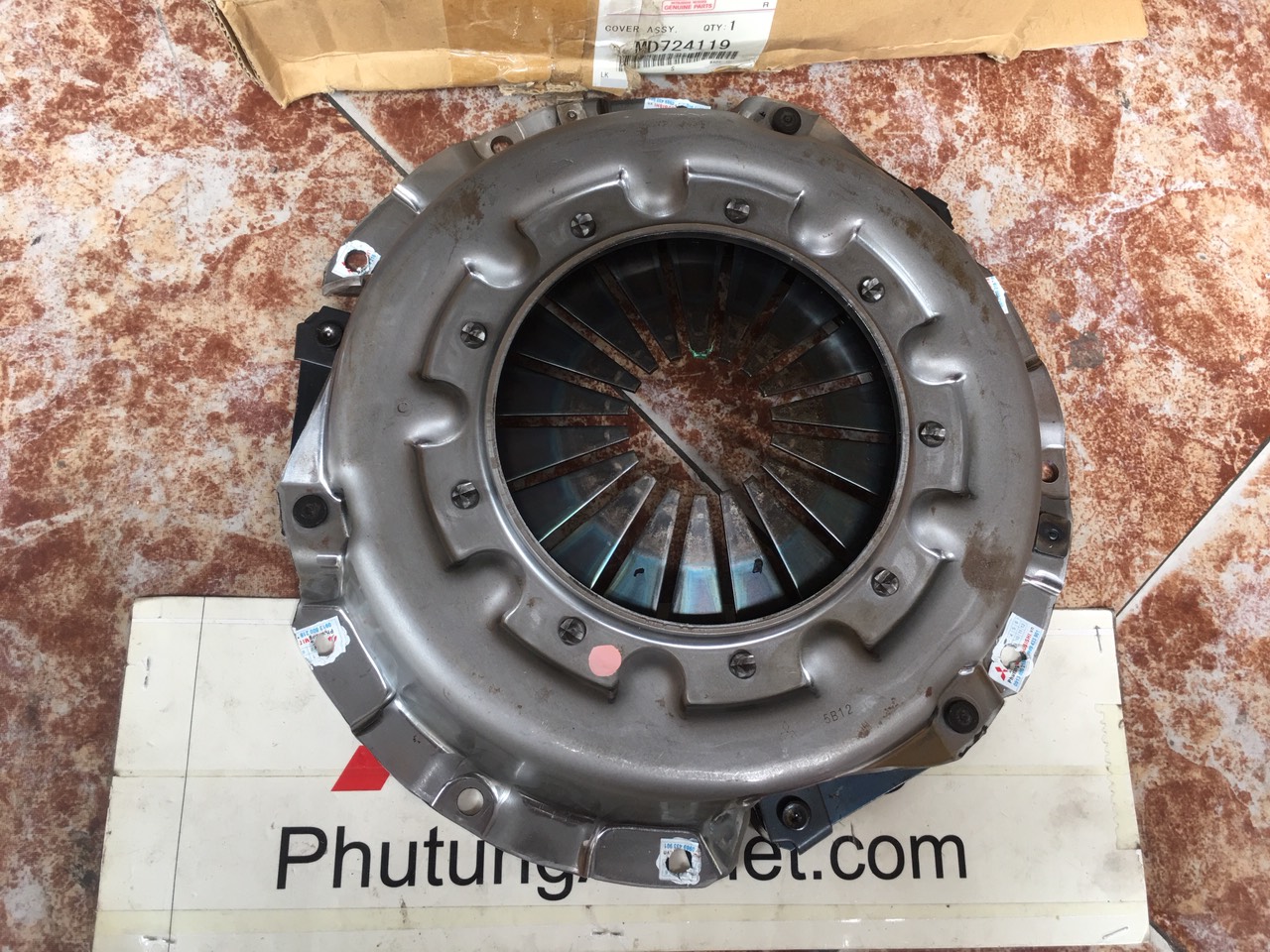 Bàn ép xe mitsubishi Pajero