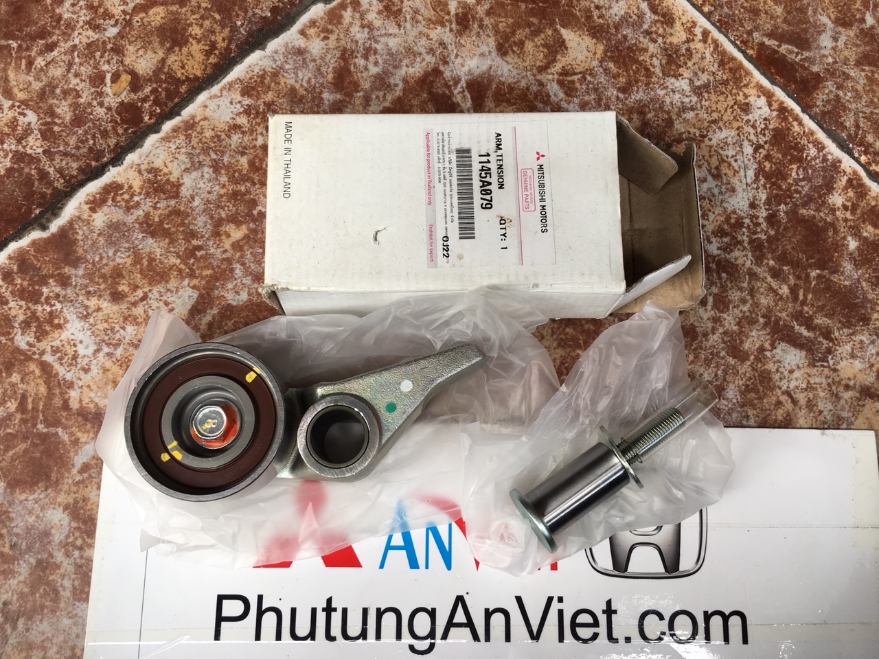Bi tăng cam xe Mitsubishi Triton