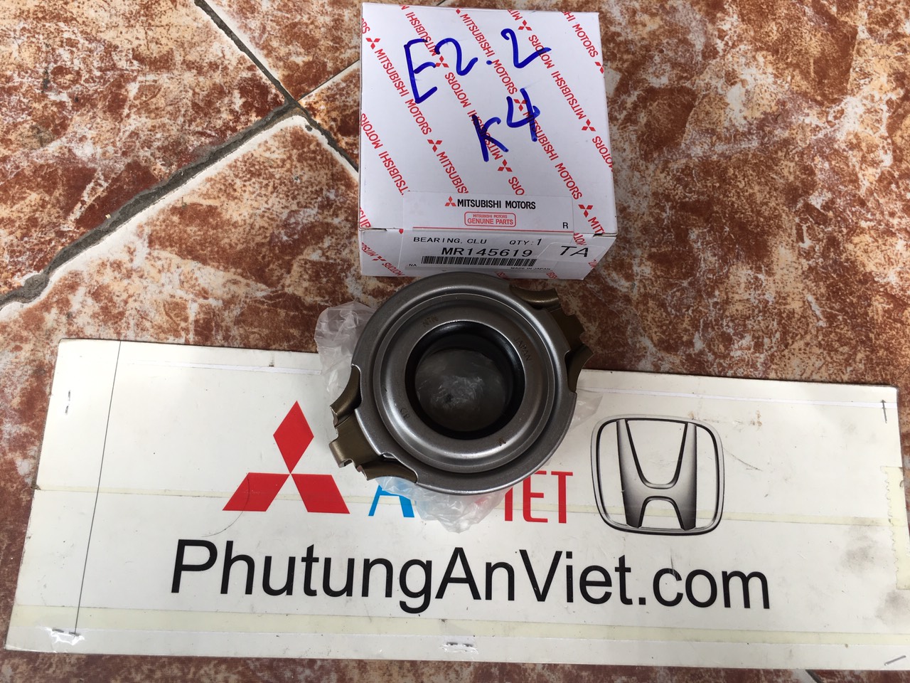 Bi tê xe mitsubishi Pajero V45