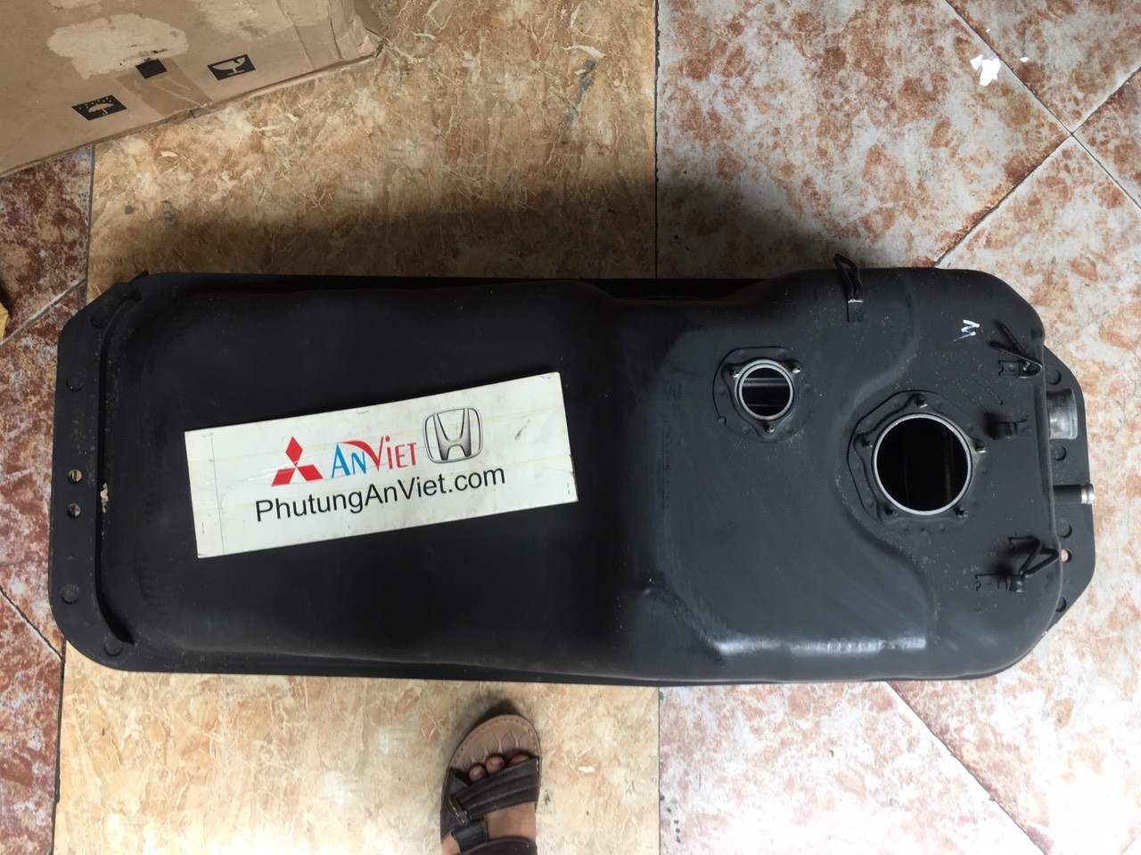 Bình xăng xe mitsubishi Jolie