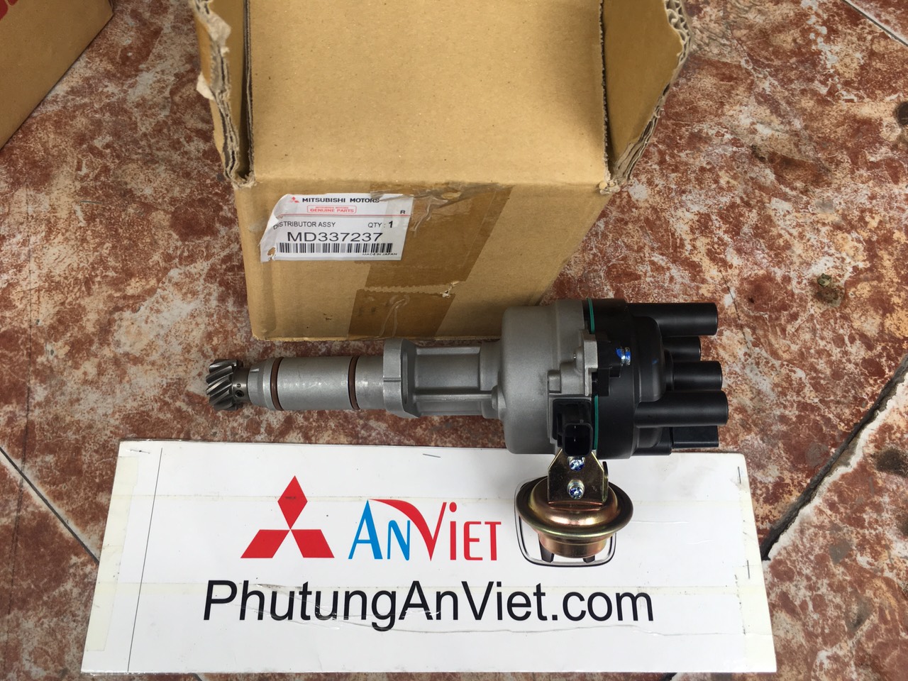 Bộ chia điện xe Mitsubishi Jolie