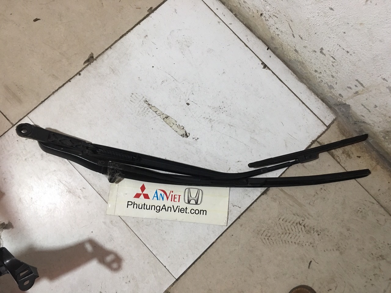 Bộ chổi gạt mưa xe honda CRV