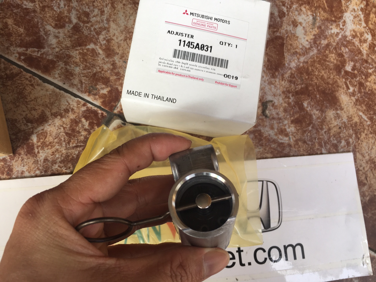 Búa tăng cam xe Mitsubishi Pajero Sport