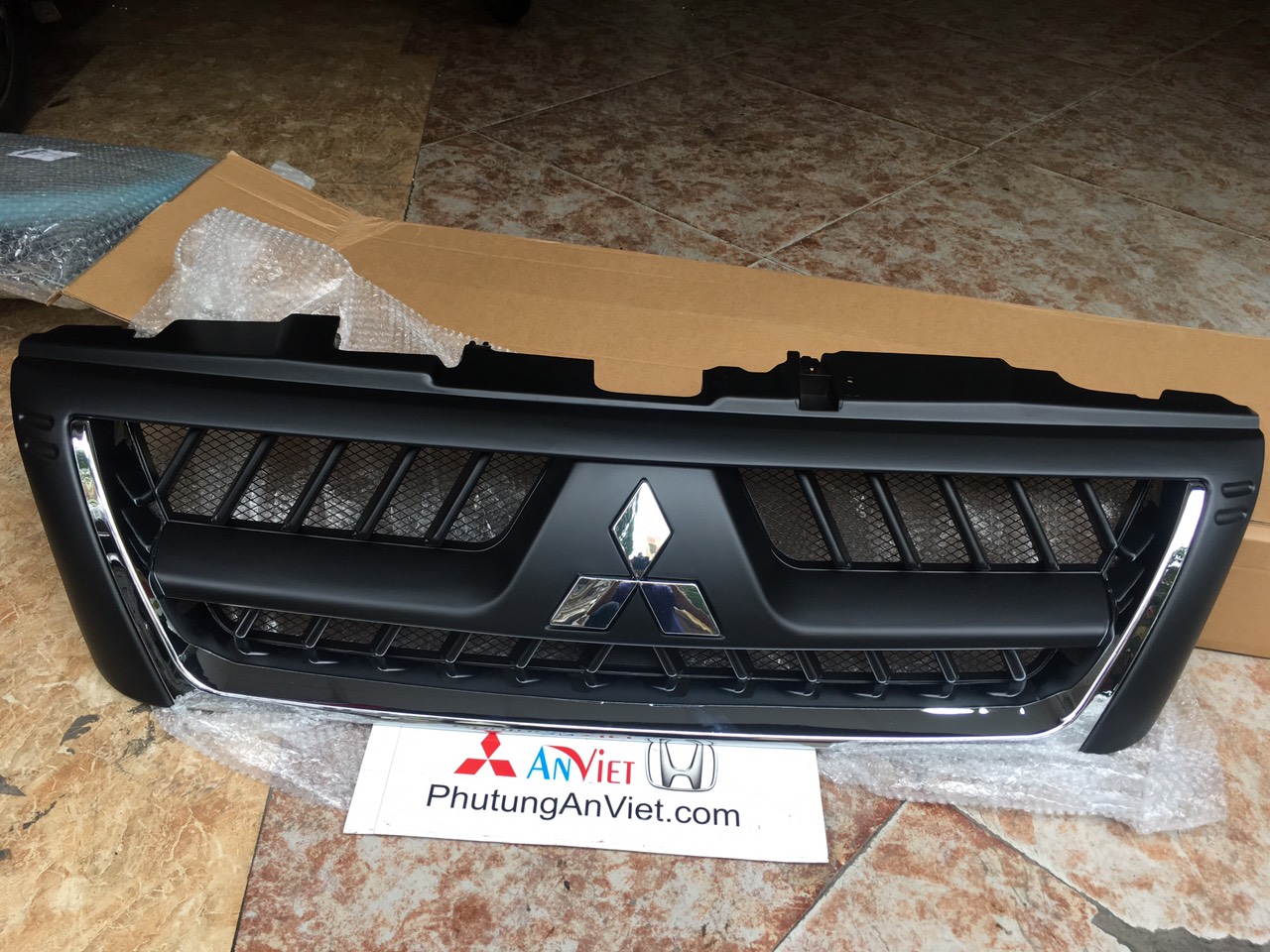 Ca lăng xe Mitsubishi Pajero V73
