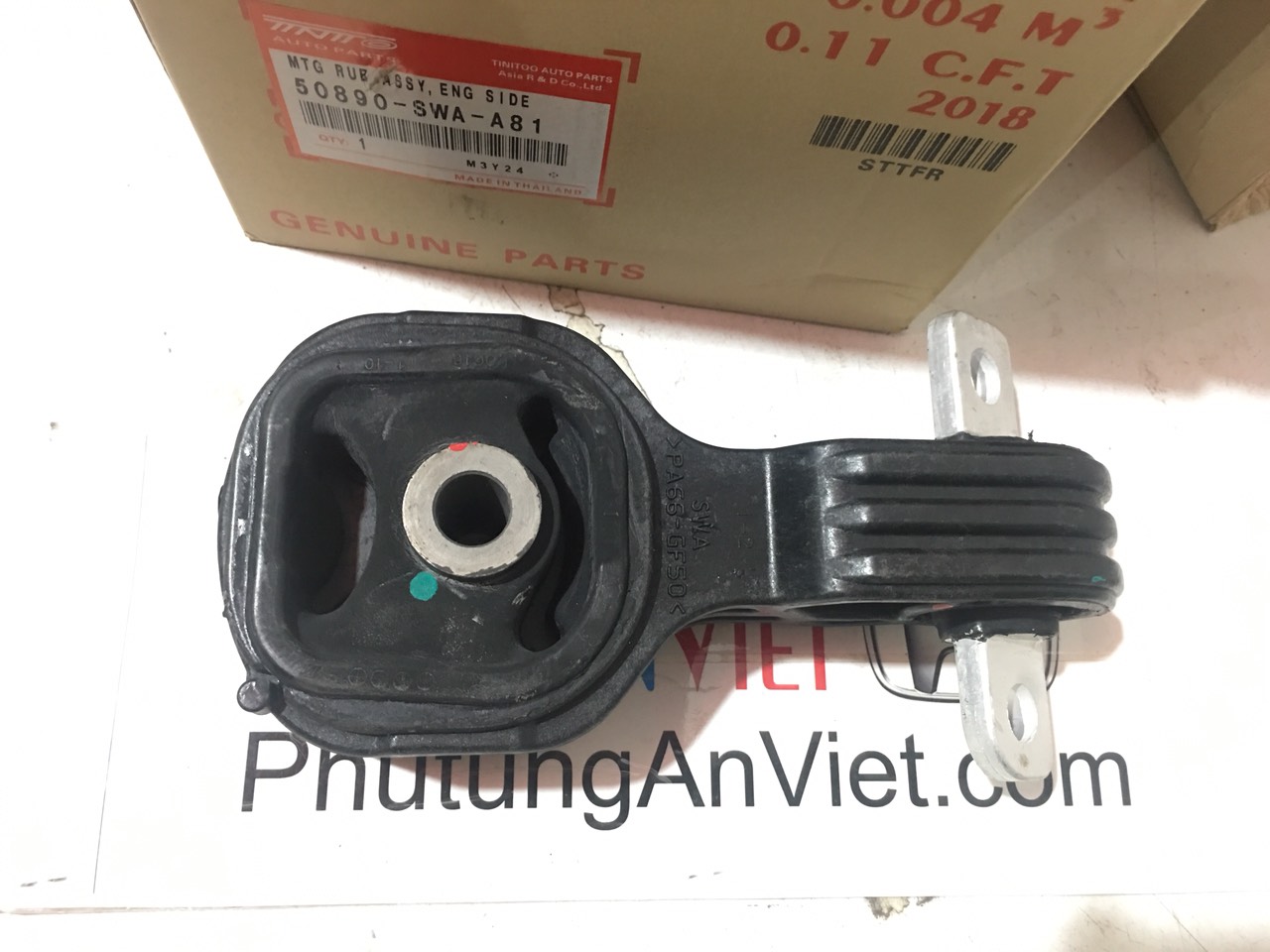 Chân treo máy bên phụ xe honda CRV