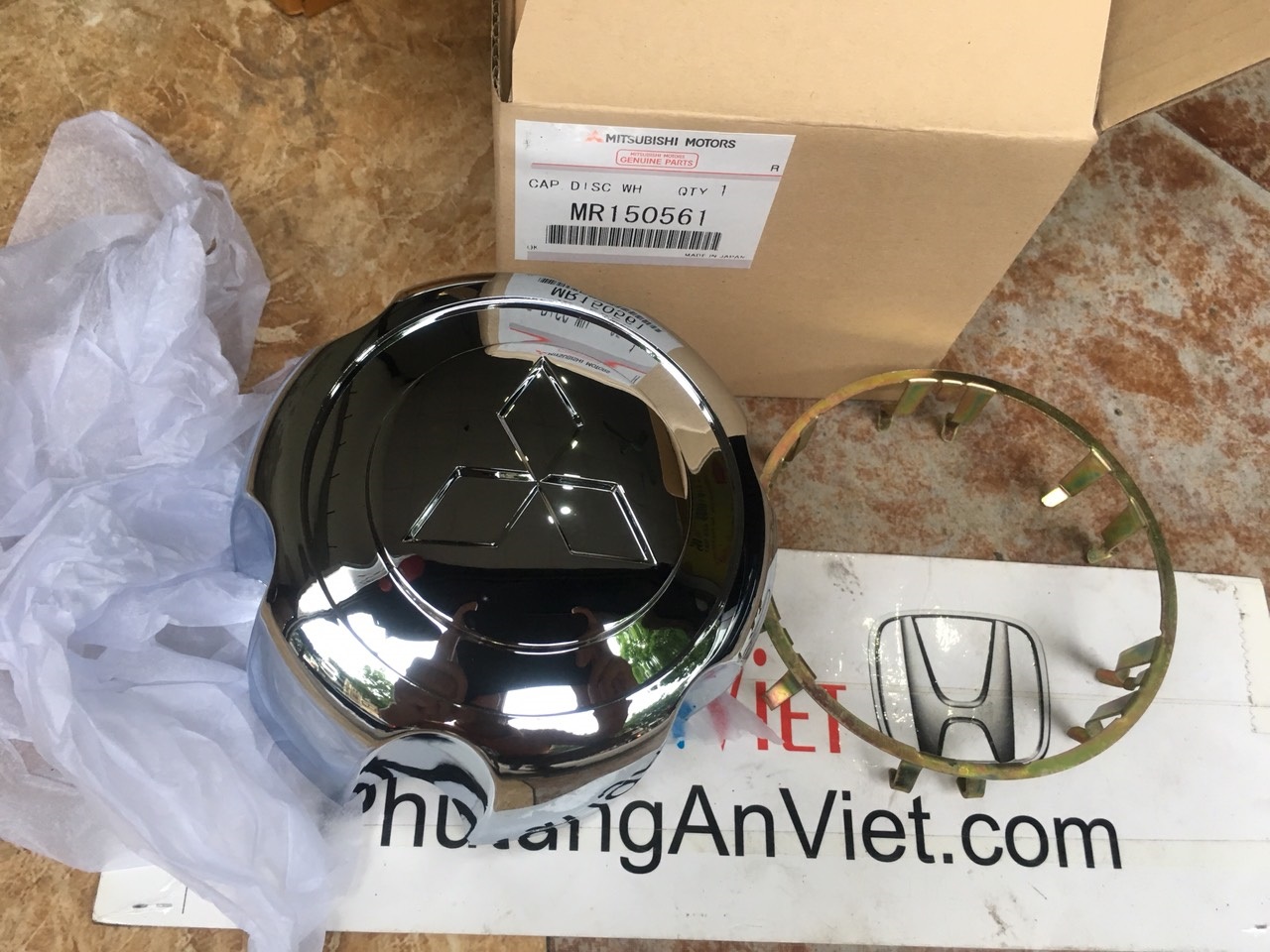 Chụp la zăng xe mitsubishi Pajero